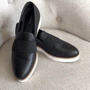 Black leather Via Spiga sneakers excellent shape